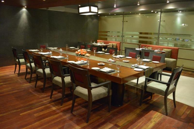 Park Lane Hotel Lahore Eksteriør billede